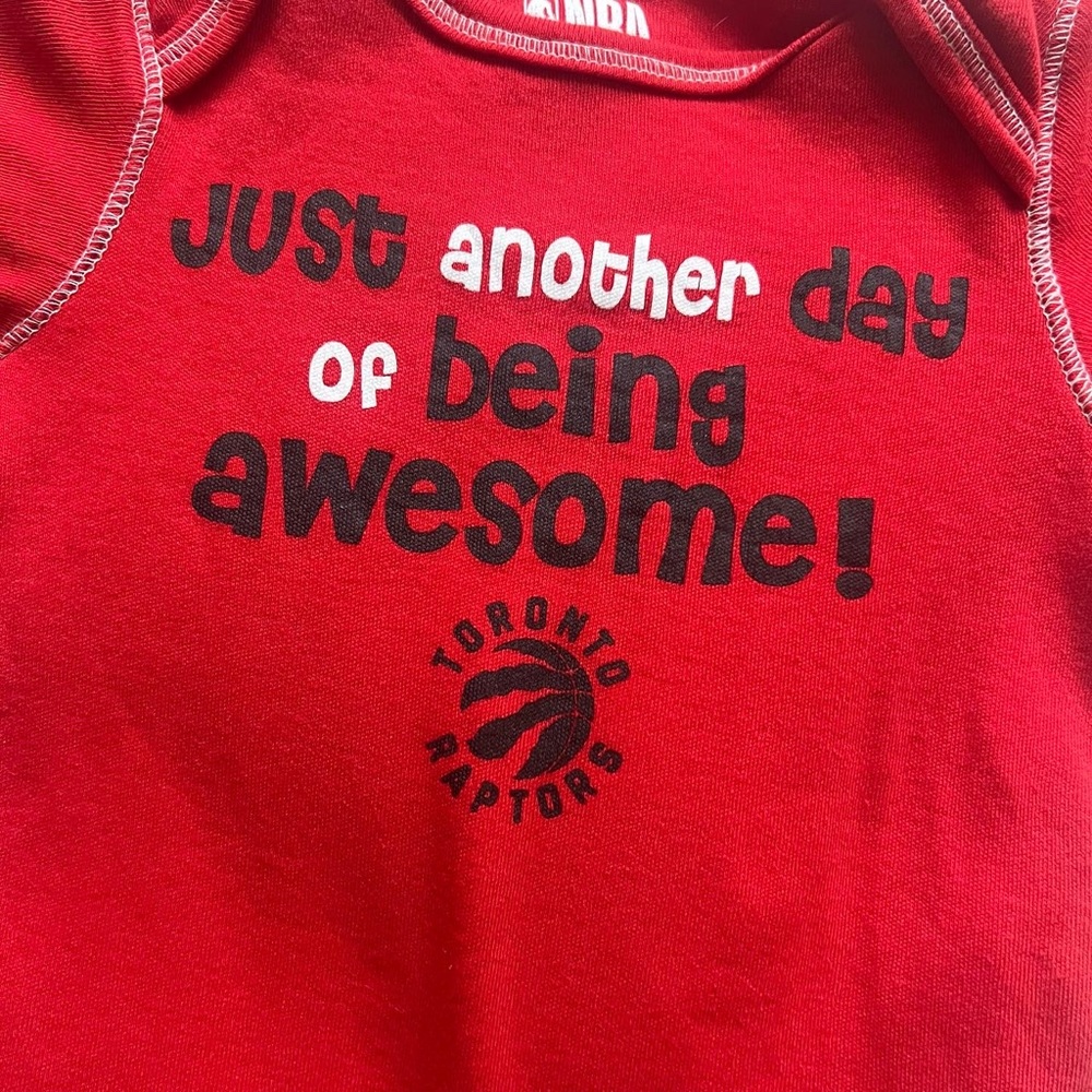 NBA Raptors bodysuit bundle 0-3 months - Picture 7 of 8